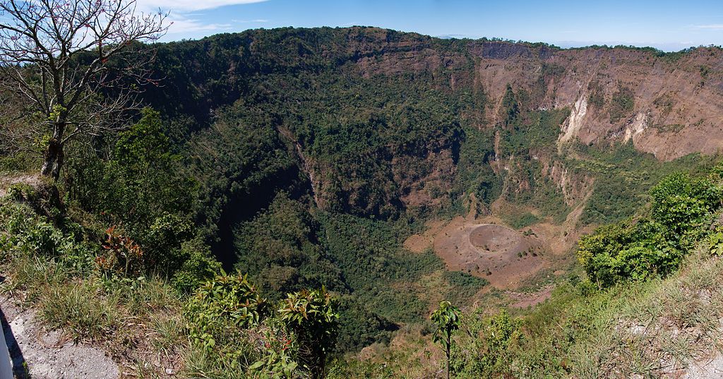 Crater in El Boquerón National Park
