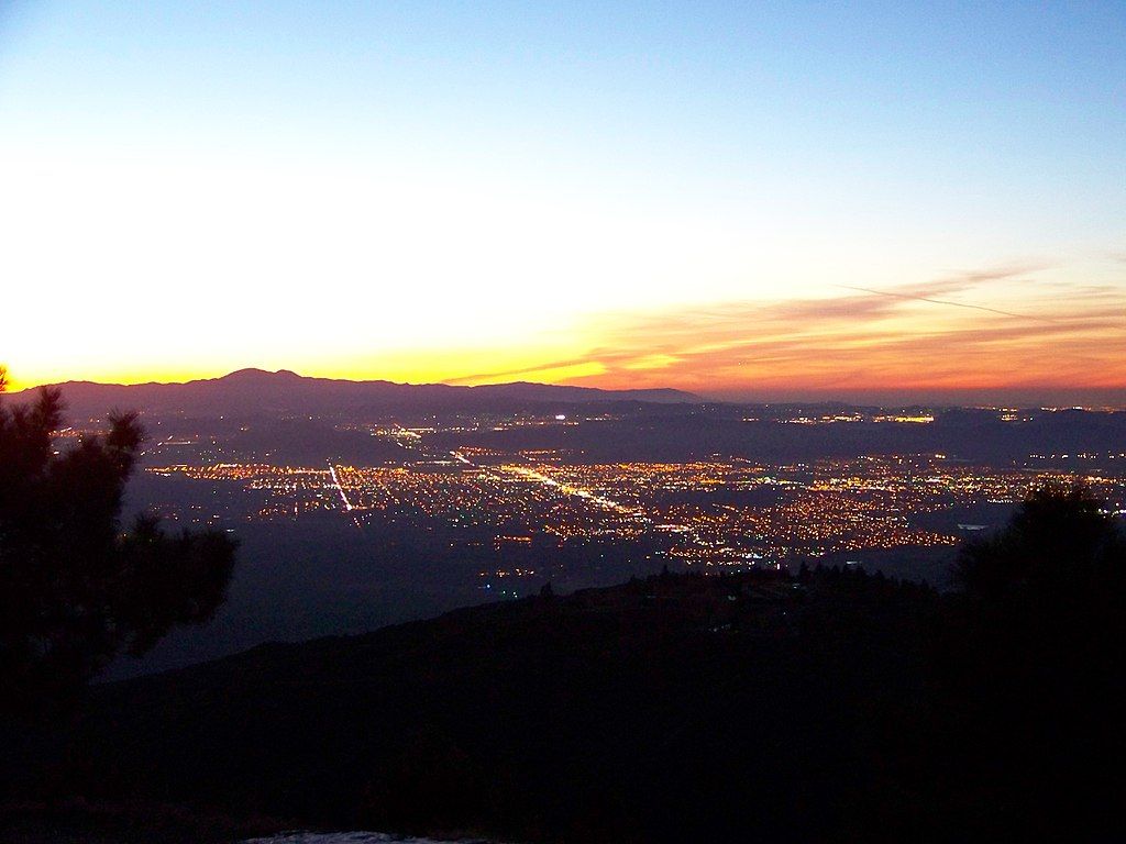 Picture of the San Jacinto Valley from a view point in Idyllwild