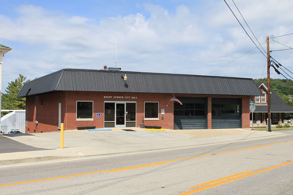Front View of Mount Vernon City Hall