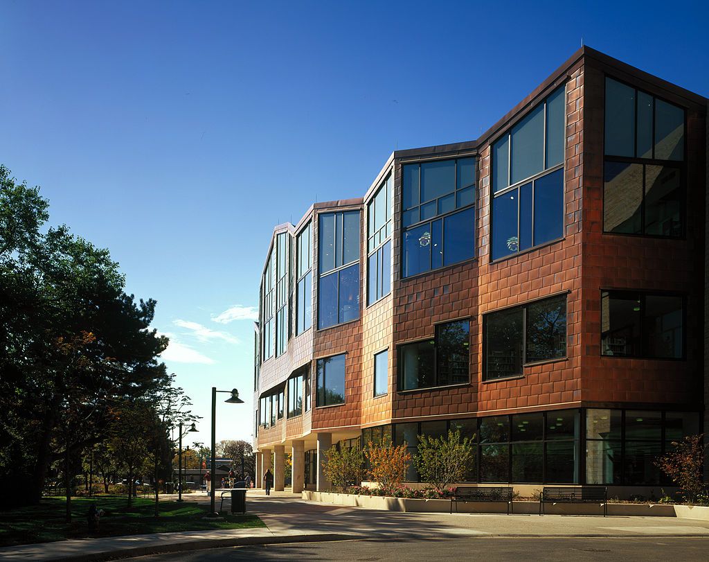 View of Oak Park Public Library
