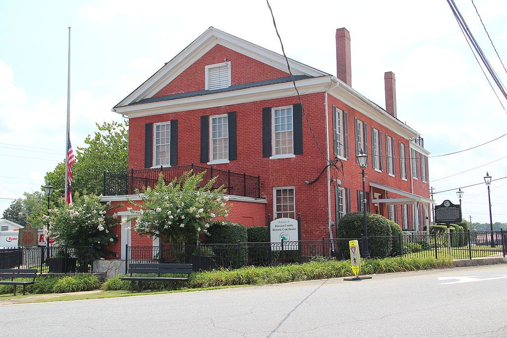 Outside View of Dawson County Historic Courthouse