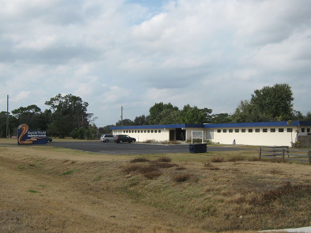 Front View of Reptile World Serpentarium