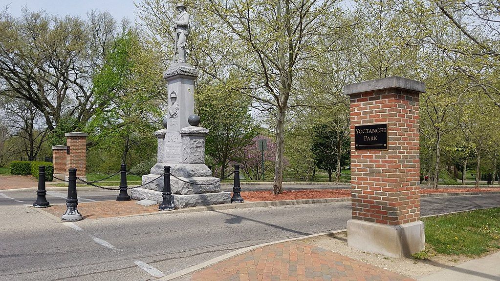 Entrance to Yoctangee Park