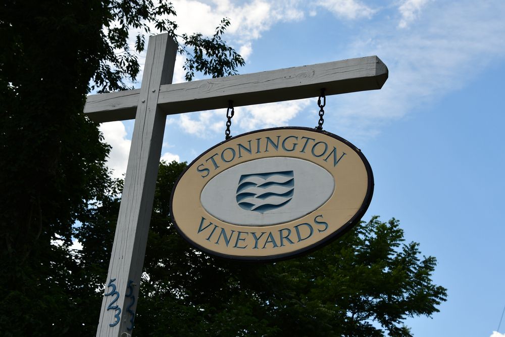 Name sign of the Stonington Vineyards.