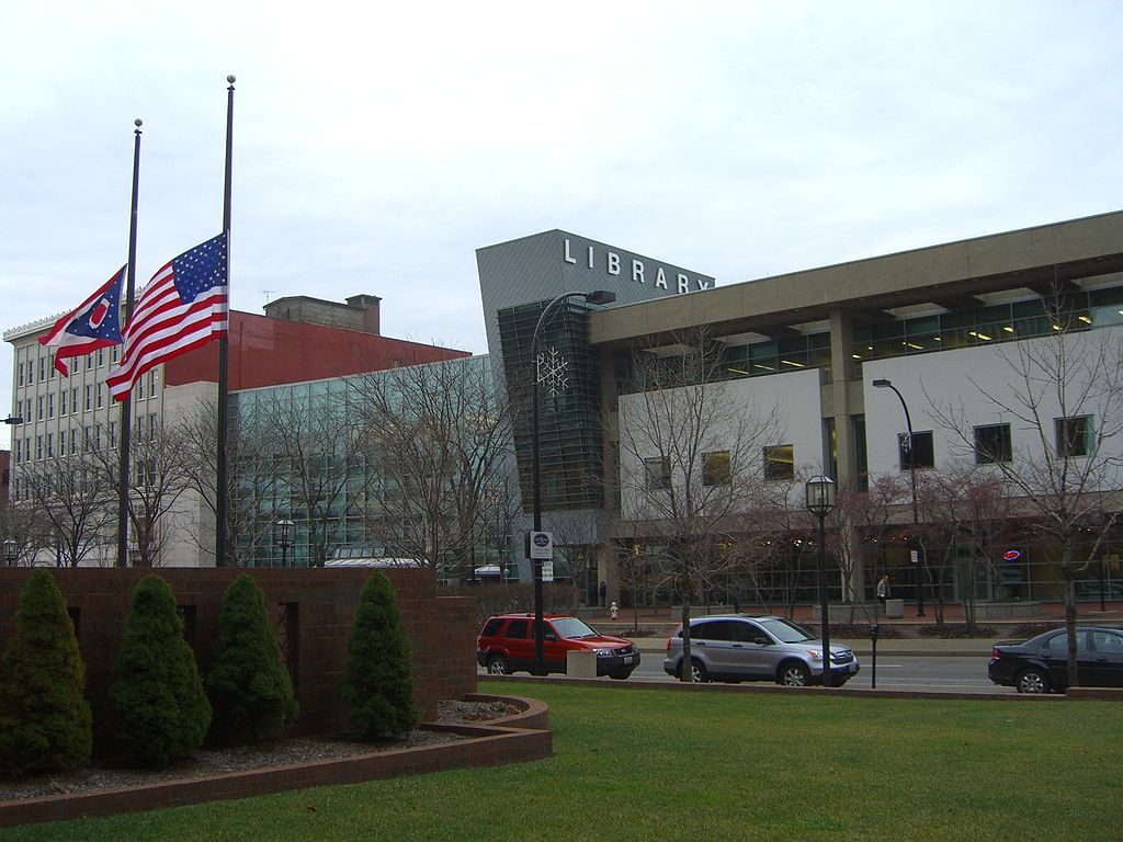 Exterior view of Akron-Summit County Public Library