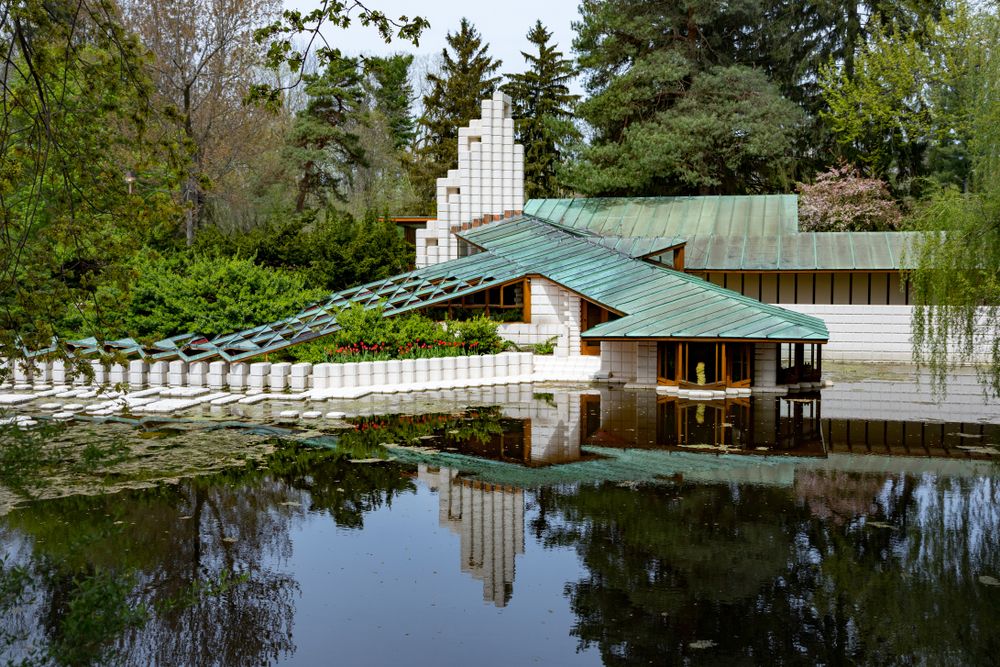 Exterior of Alden Dow home and Studio