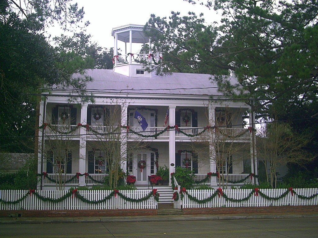 Front view of Alexandre Mouton House