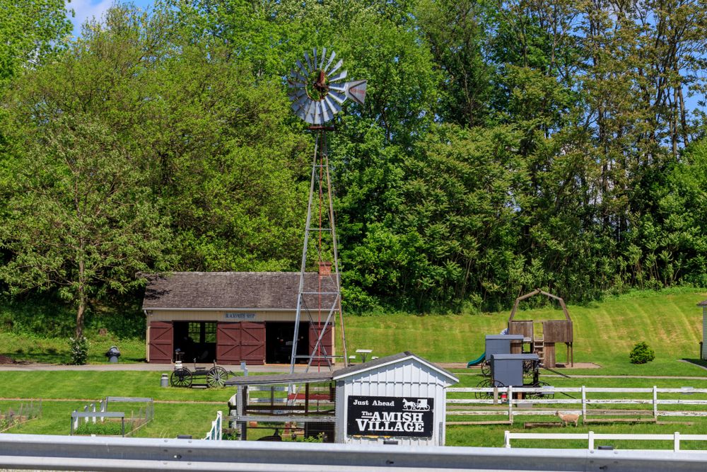 Wind mill at Amish Village