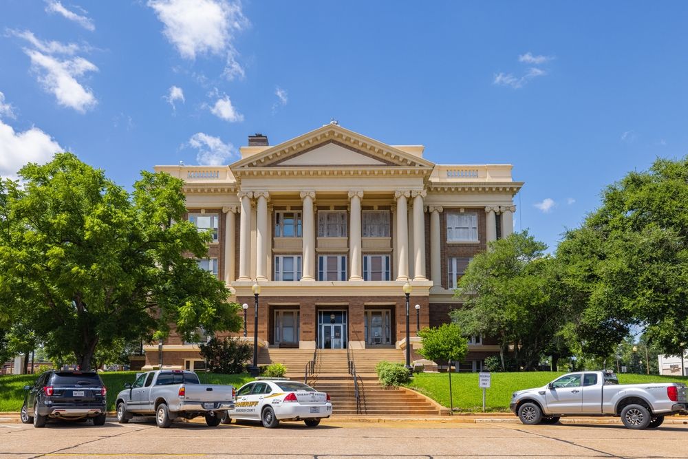 Exterior view of Anderson County Courthouse