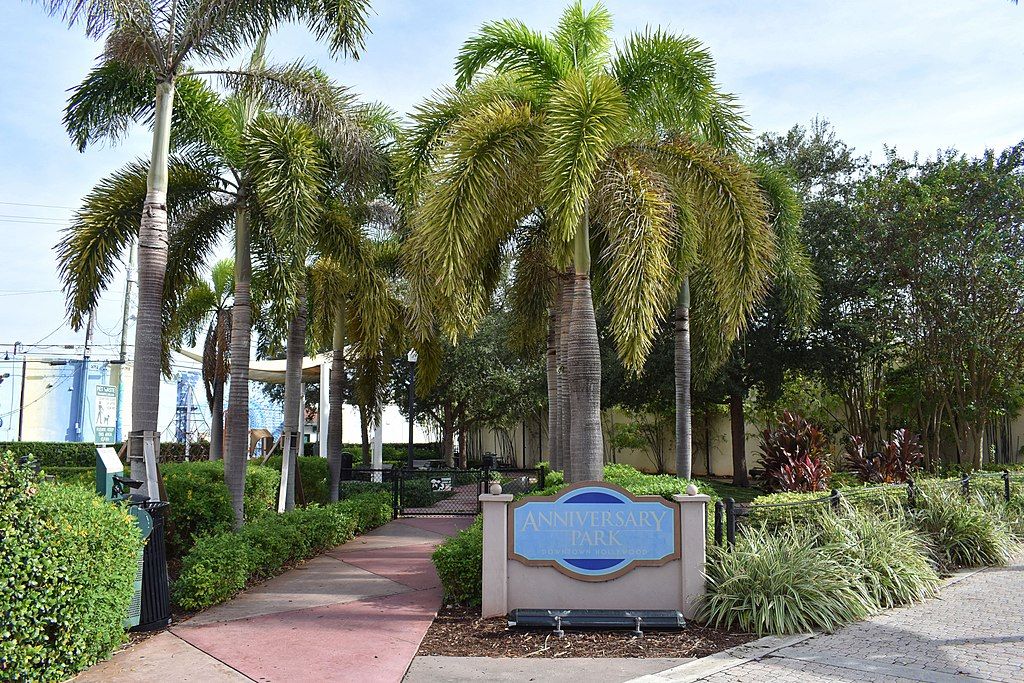 Welcome sign of Anniversary Park