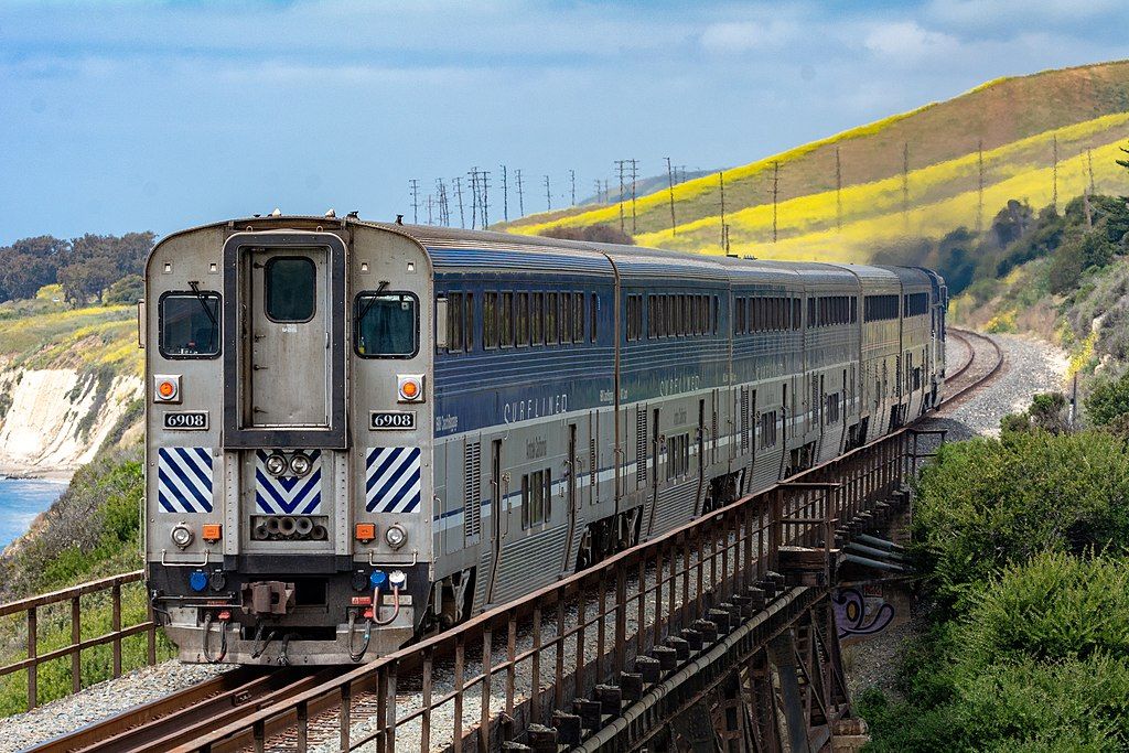 Train crossing the Arroyo Hondo Beach
