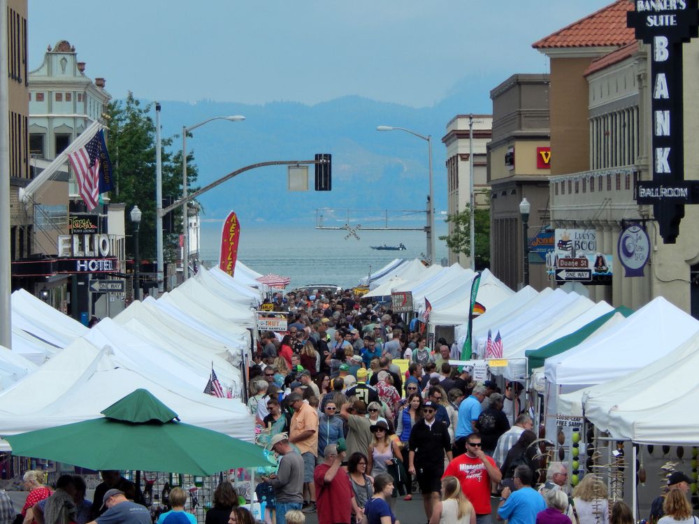 People shopping at Astoria Sunday Market
