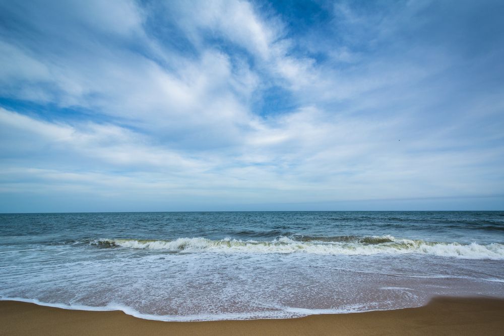 Waves crashing on the shores of Atlantic City Beach