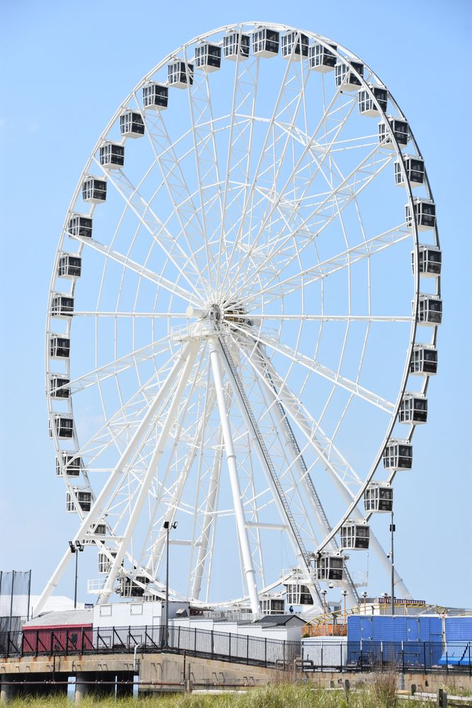 Giant ferris wheel at Atlantic City Boardwalk