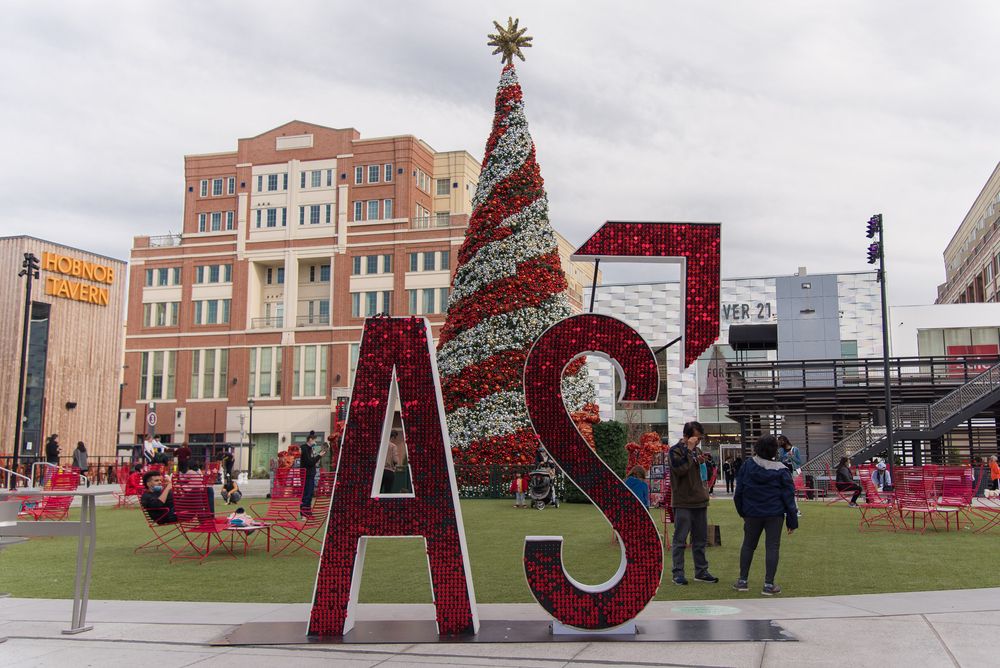 Christmas decorations at Atlantic Station