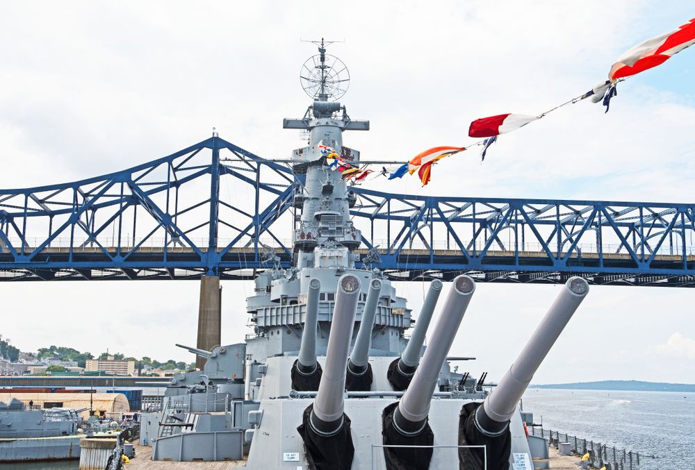 Guns at the Battleship Cove