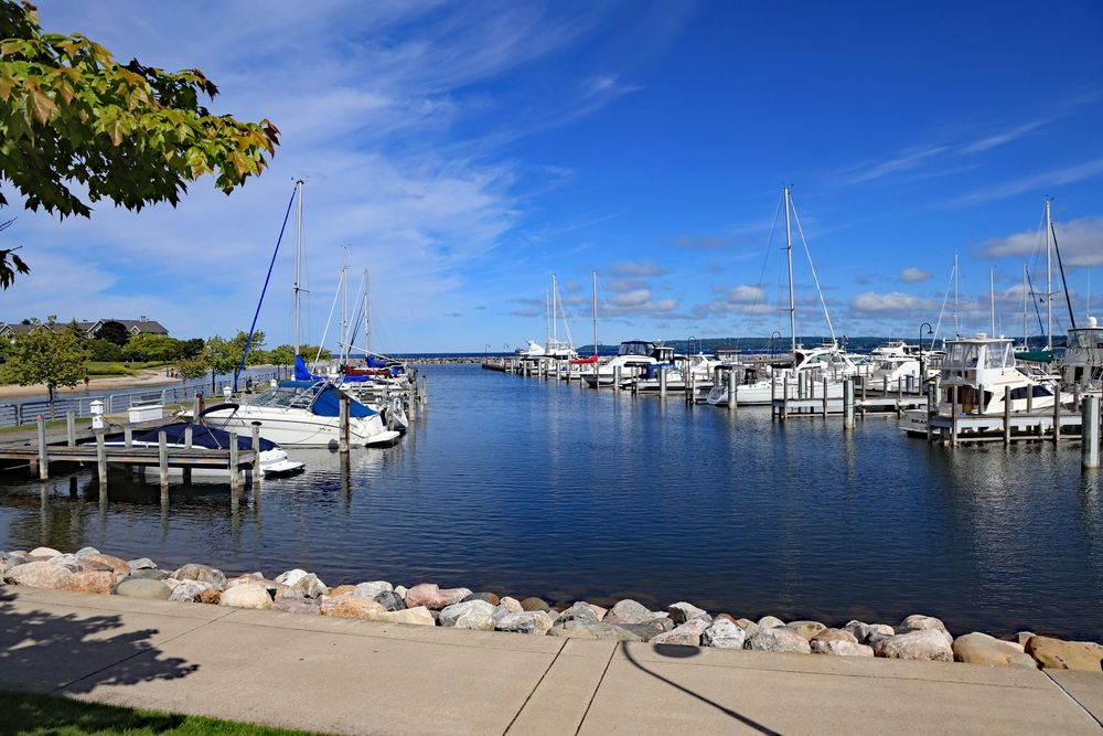 Boats docked at Bayfront Park