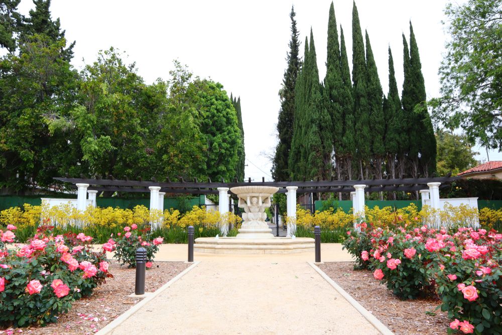 Beautiful flowers and fountain at Beverly Gardens Park
