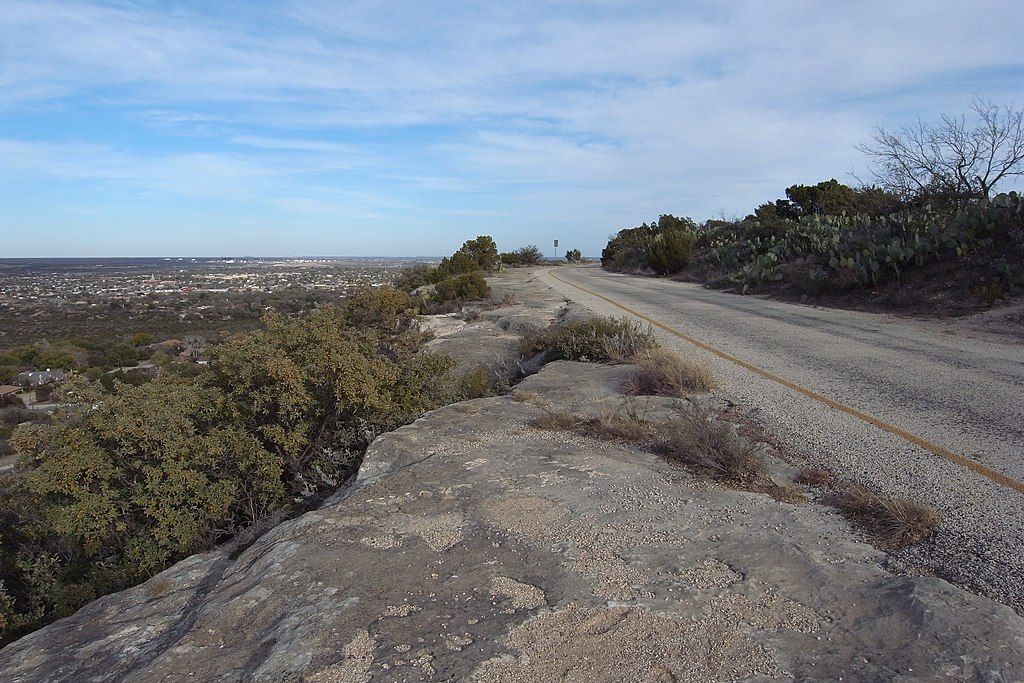 Big Spring State Park's scenic trail