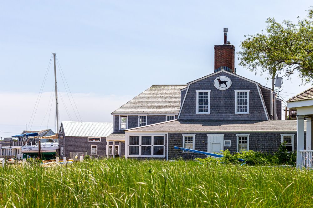Exterior of the Black Dog Restaurant