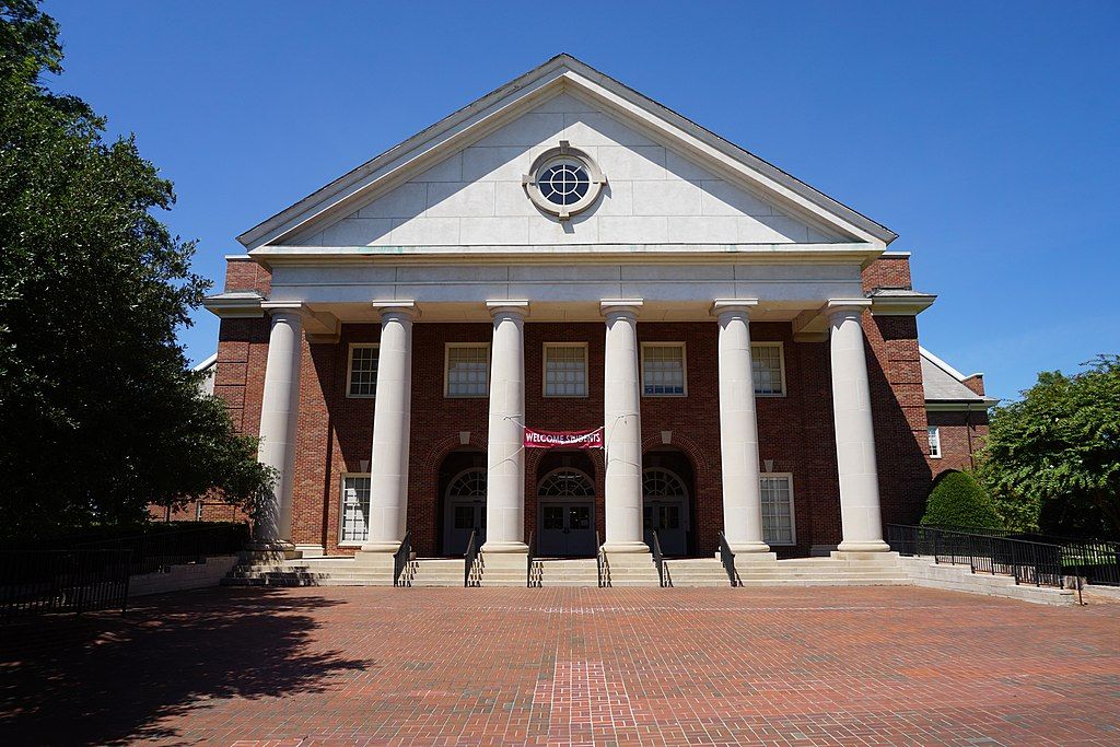 Entrance of Blagg-Huey Library