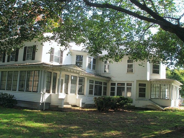 The white building of Boothe Homestead