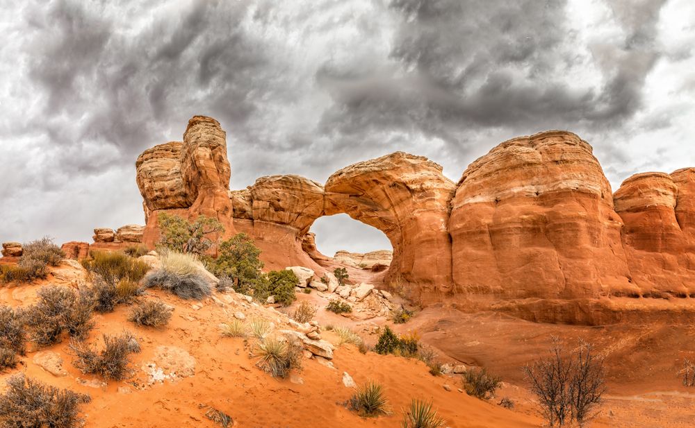 Mesmerizing view of the Broken Arch