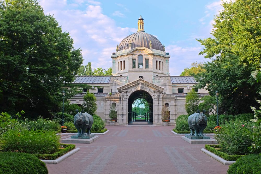 The grand entrance of the Bronx Zoo