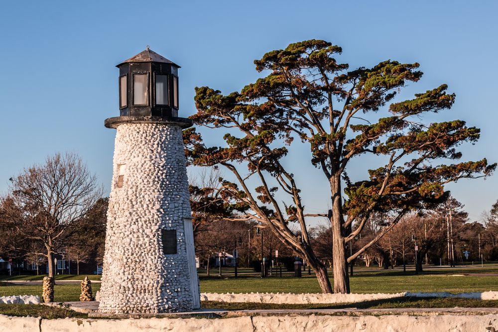 Buckroe Beach and Park lighthouse