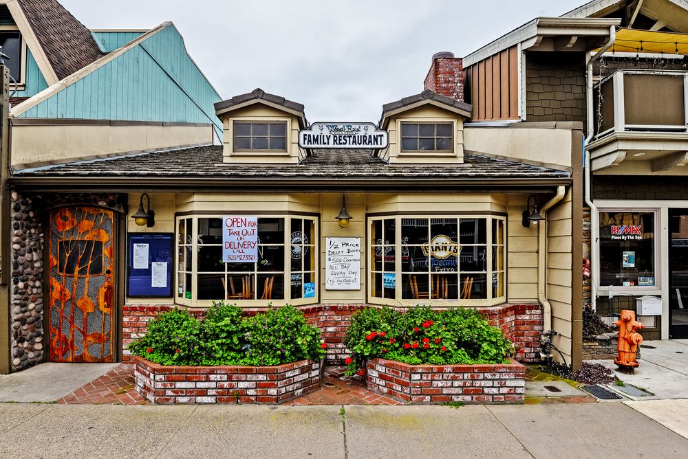 Restaurant at Downtowm Cambria