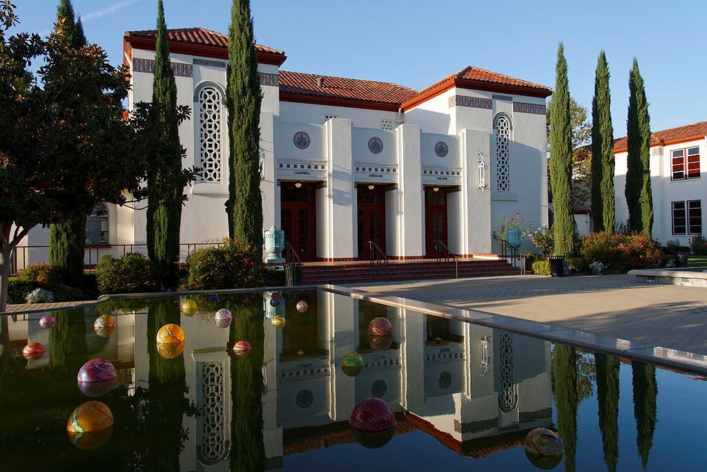Front view of Heritage Theater