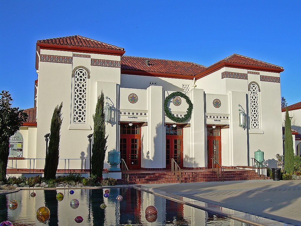 Front view of Heritage Theater