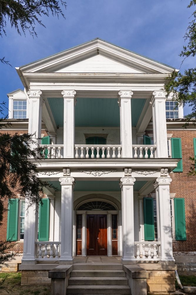 Closer view of the Carnton House