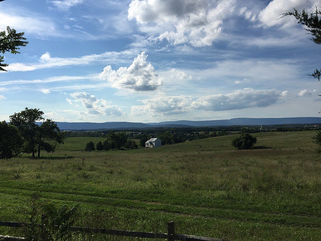 Far exterior view of Cedar Creek & Belle Grove