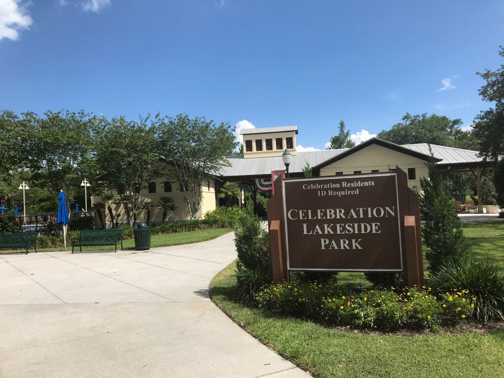 Welcome sign of Celebration Lakeside Park