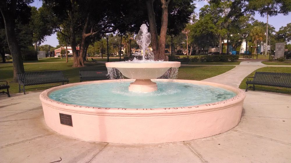 Fountain at Central Park in Winter Park, FL