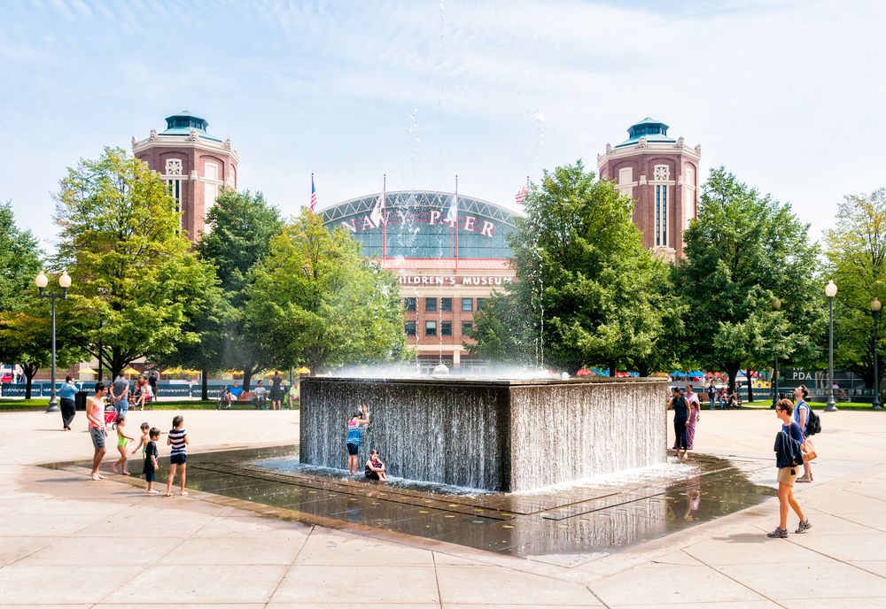 Kids playing in a fountain at Chicago Children's Museum