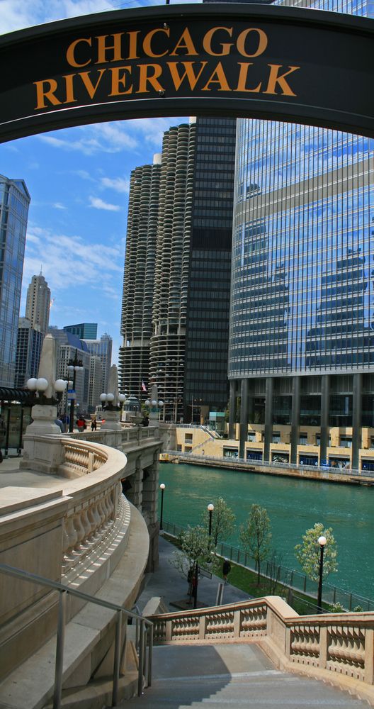 View of Chicago Riverwalk