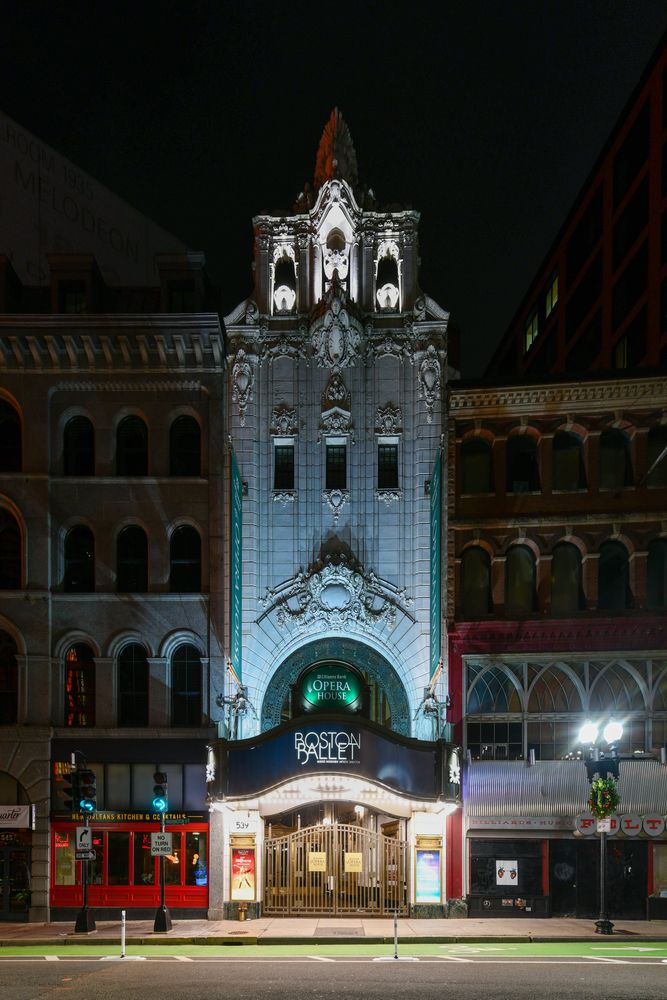 Exterior view of Citizens Bank Opera House