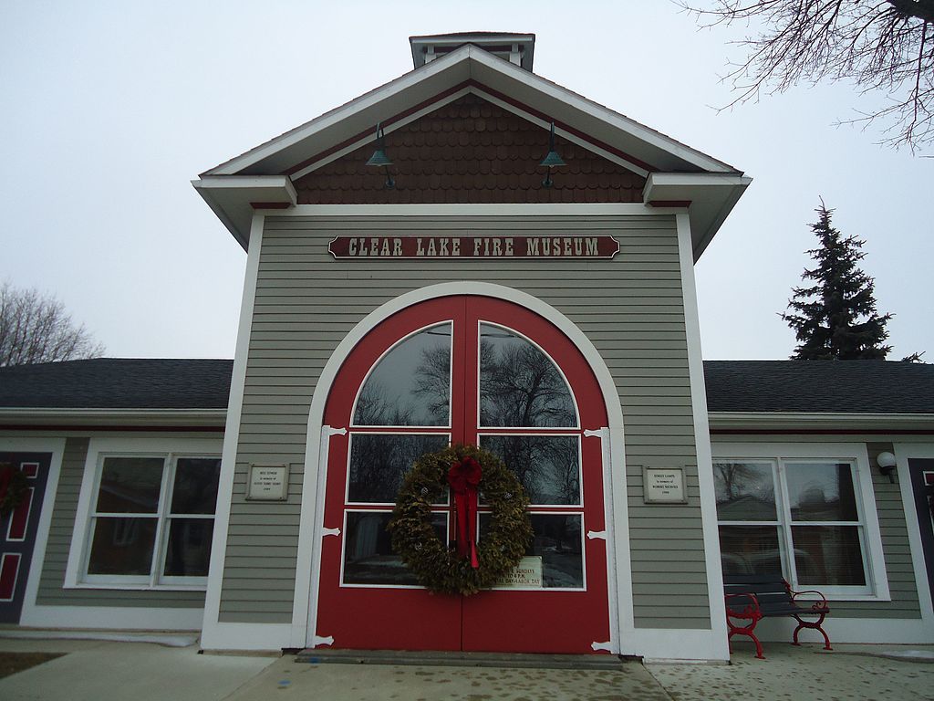 Front view of Clear Lake Fire Museum