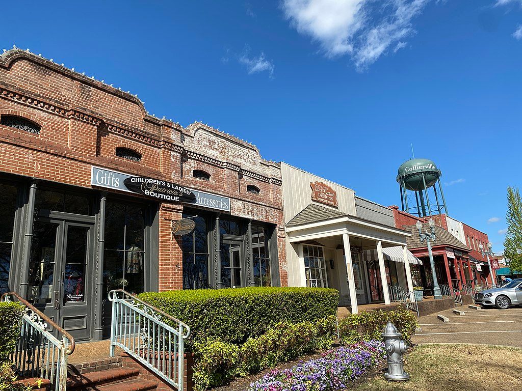 Shops at Collierville Town Square