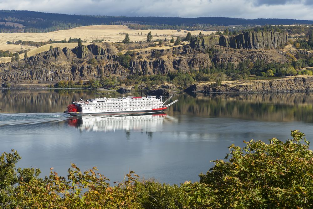 Cruise in Columbia River