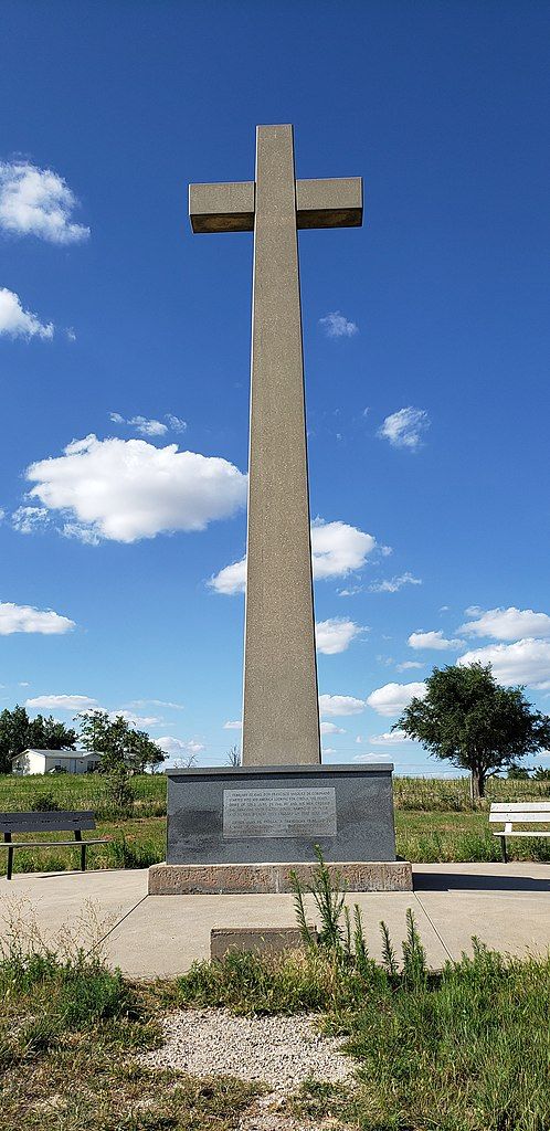 Daytime view of the Coronado Cross