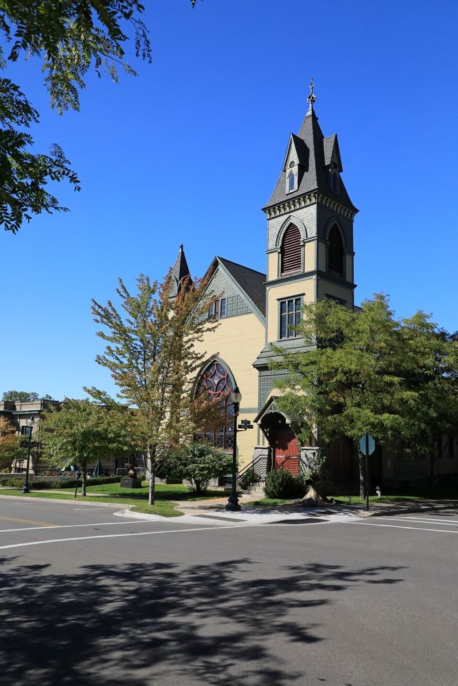 Exterior of Crooked Tree Arts Center