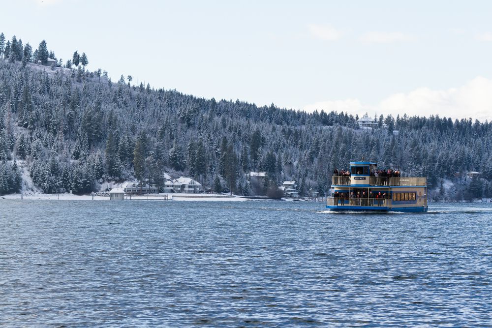 Cruise during winter in Coeur d'Alene