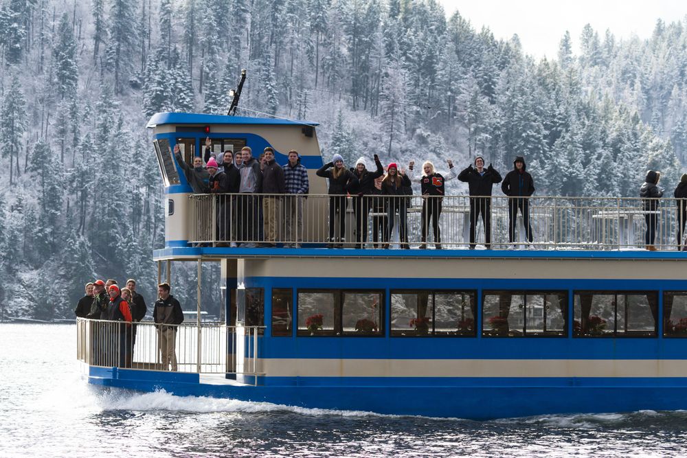 Closer view of the people ejoying the Cruise in Coeur d'Alene
