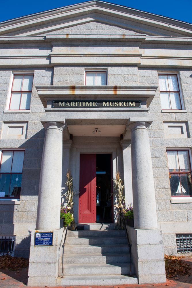 Entrance to Custom House Maritime Museum
