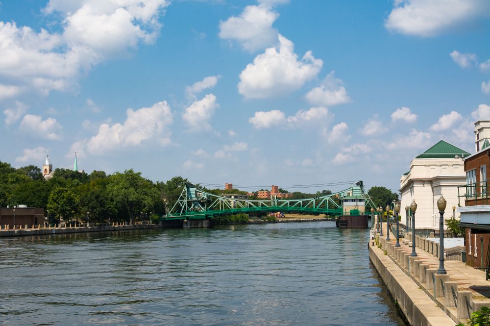 Scenic view of Des Plaines River
