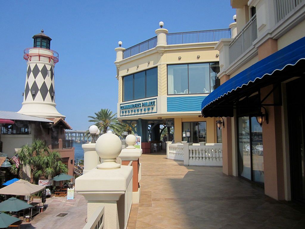 Restaurant in Destin Commons