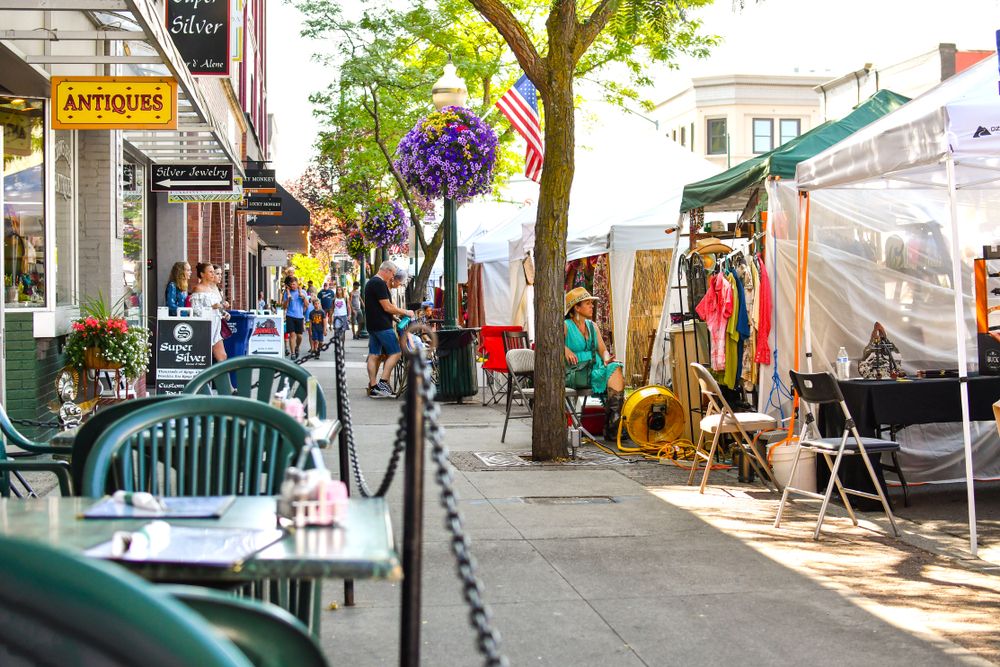 Restaurant and Market fair at Downtown Coeur d'Alene